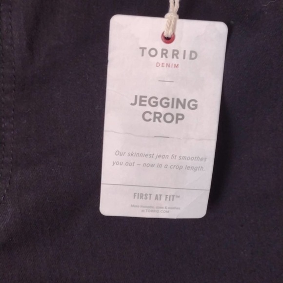 Torrid Crop High Waist Jeans Size 24 NWT - Picture 4 of 7
